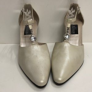 Baldan Made in Italy White Pump with T Strap